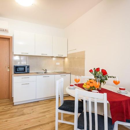 Appartamento Apartman Ana, Metković Esterno foto